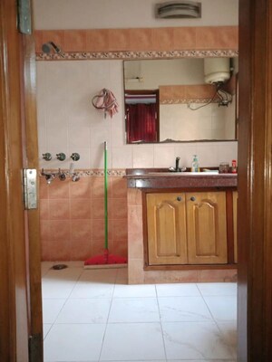 Furnished Amenities in 2 BHK Builder Floor at Sector 26 – for Rent