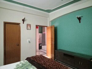 Living Room in 2 BHK Builder Floor at Sector 26 – for Rent