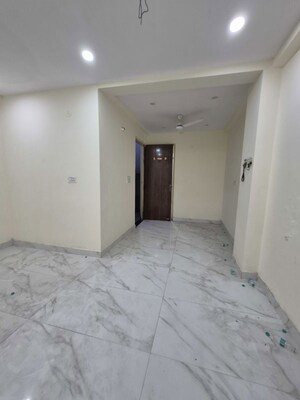 Room in 3.5 BHK Builder Floor at Mayur Vihar – for Sale