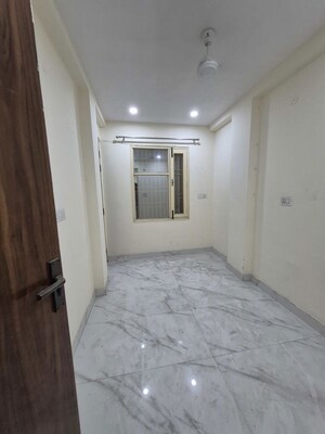 Room in 3.5 BHK Builder Floor at Mayur Vihar – for Sale