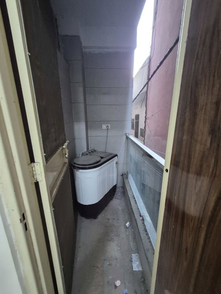 Balcony, mayur vihar 3.5 Bedroom 950 Sq.Ft. Builder Floor In Mayur Vihar Delhi 10699134
