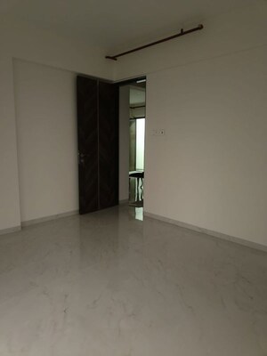Room in 3 BHK Apartment at Gurukripa CHS Dadar West, Dadar West – for Rent
