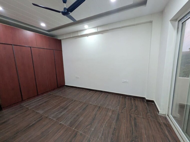 Room, emaar-mgf-emerald-hills 3 Bedroom 1380 Sq.Ft. Apartment In Sector 65 Gurgaon 10699185