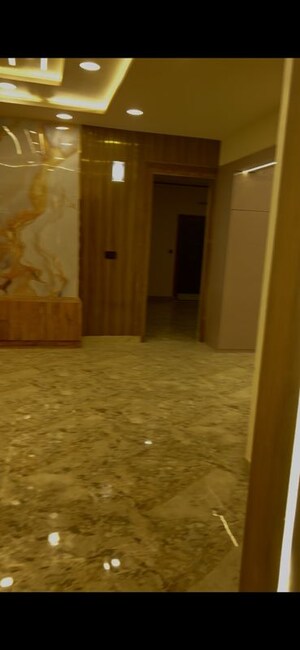 Room in 5 BHK Independent House at Vishesh Khand, Gomti Nagar – for Sale