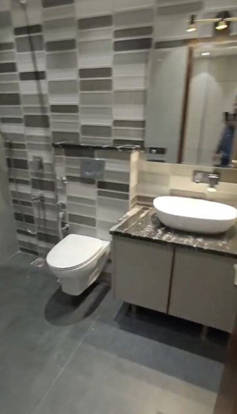 Attached Bathroom, smart-world-orchard 3 Bedroom 1680 Sq.Ft. Apartment In Sector 61 Gurgaon 10699204