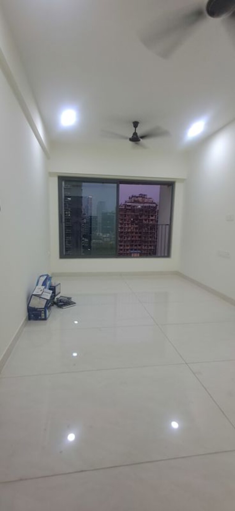 Room, malad west 2 Bedroom 604 Sq.Ft. Apartment In Malad West Mumbai 10699211