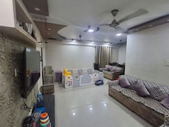 2 BHK Apartment For Rent in Tharwani Rosewood Heights