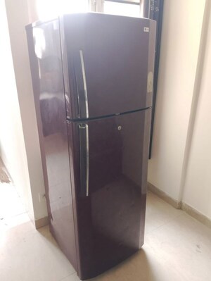Furnished Amenities in 2 BHK Apartment at Shree Vardhman Mantra, Sector 67 – for Rent