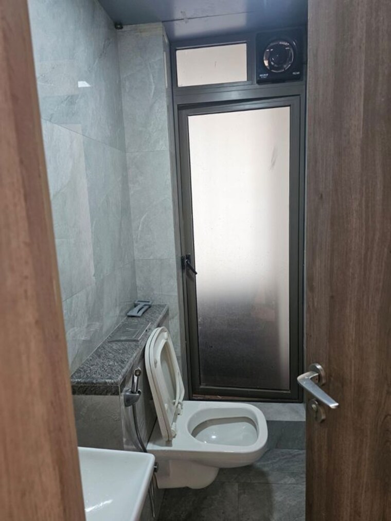 Bathroom, one-meraki 2 Bedroom 772 Sq.Ft. Apartment In Chembur Mumbai 10699226