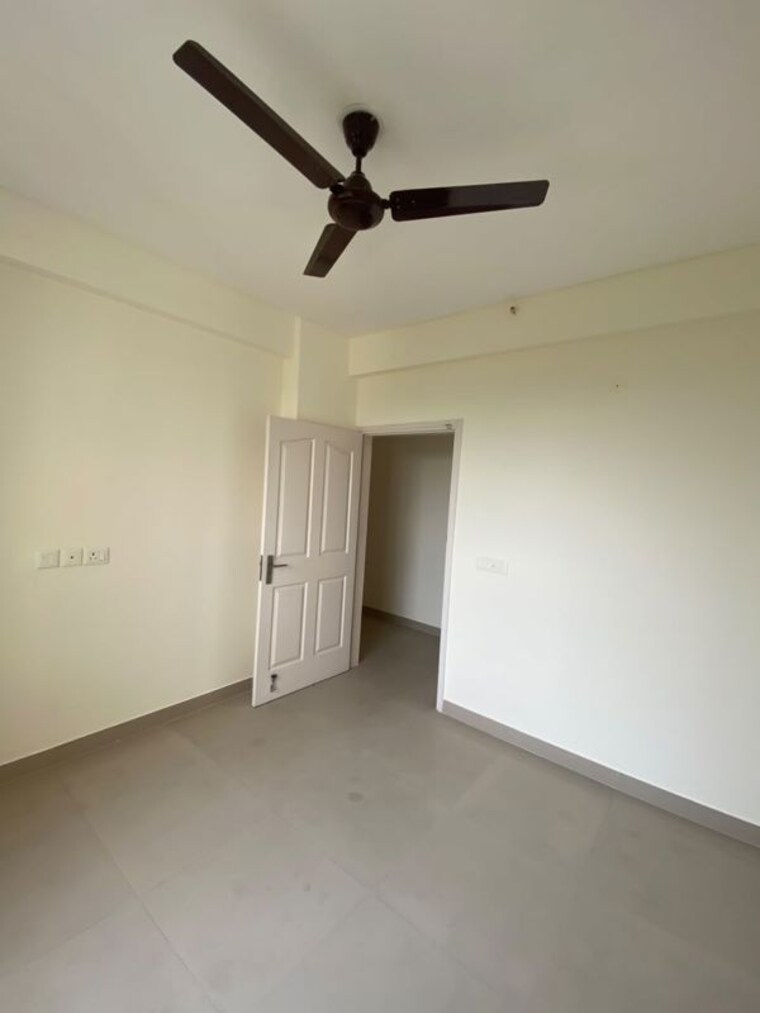 Room, smart-world-orchard 2.5 Bedroom 1200 Sq.Ft. Builder Floor In Sector 61 Gurgaon 10699223