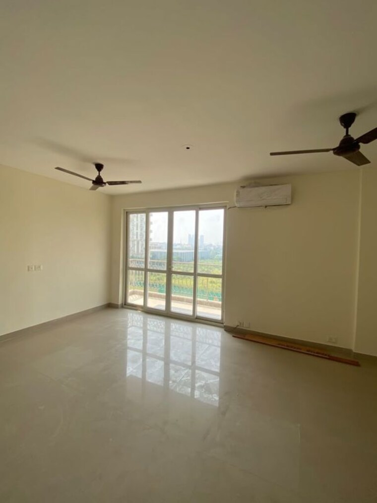 Room, smart-world-orchard 2.5 Bedroom 1200 Sq.Ft. Builder Floor In Sector 61 Gurgaon 10699223