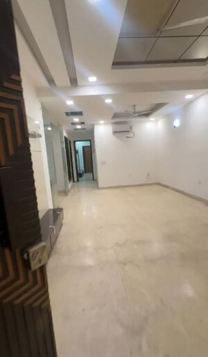 Living Room in 3 BHK Builder Floor at Sector 57 – for Rent