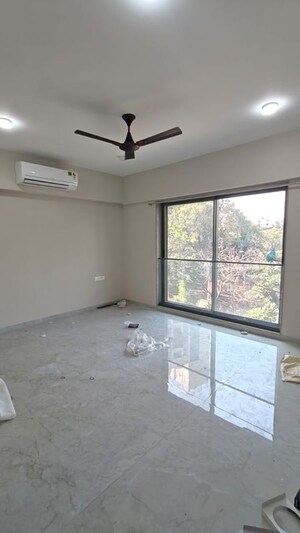 Room in 3 BHK Apartment at One Meraki, Chembur – for Rent