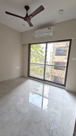 Room in 3 BHK Apartment at One Meraki, Chembur – for Rent
