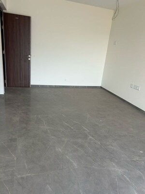 Room in 3 BHK Apartment at One Meraki, Chembur – for Rent