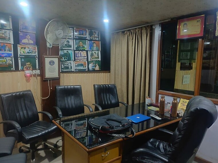Team Area, raj nagar rdc Commercial Office Space 2000 Sq.Ft. In Raj Nagar Rdc Ghaziabad 10699247