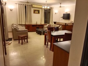 Kitchen in 2.5 BHK Builder Floor at Smart World Orchard, Sector 61 – for Rent