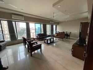 Gym in 3 BHK Apartment at Lakhani Signature, Pali Hill – for Rent