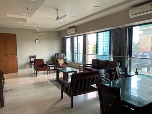 Gym in 3 BHK Apartment at Lakhani Signature, Pali Hill – for Rent
