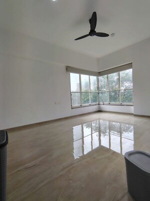 Room in 3 BHK Apartment at Gulmohar Road – for Rent