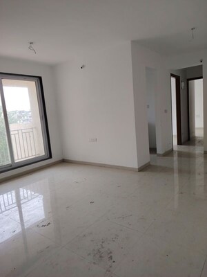 Room in 2 BHK Apartment at Hi Tech The Silver Crest, Taloja Panchanand – for Sale