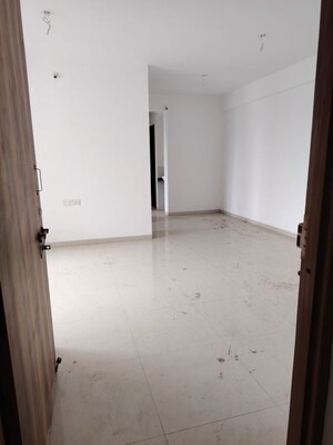 Room in 2 BHK Apartment at Hi Tech The Silver Crest, Taloja Panchanand – for Sale
