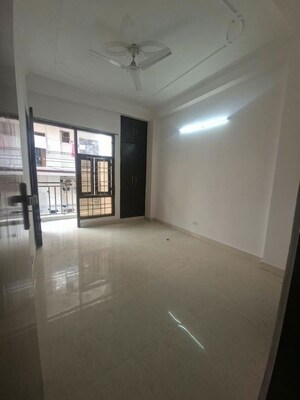 2 BHK Builder Floor For Rent in Chattarpur