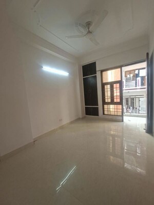 Room in 2 BHK Builder Floor at Chattarpur – for Rent