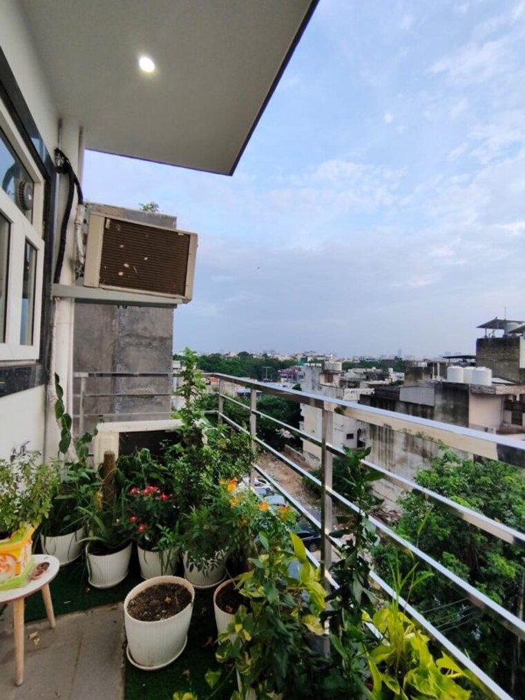 Exterior View, sector 45 2 Bedroom 1800 Sq.Ft. Builder Floor In Sector 45 Gurgaon 10699311