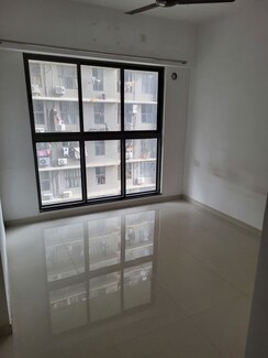 2 BHK Apartment For Rent in UK Iridium