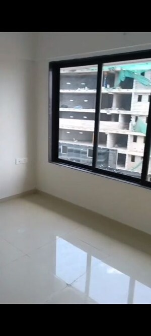 Room in 1 BHK Apartment at Roswalt Ray, Dahisar East – for Rent