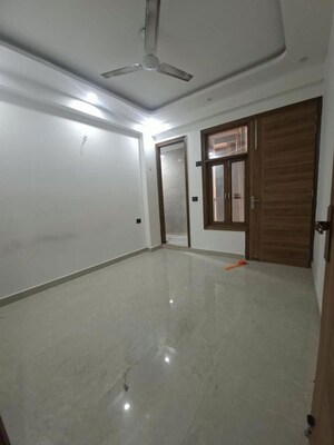 2 BHK Builder Floor For Rent in Chattarpur