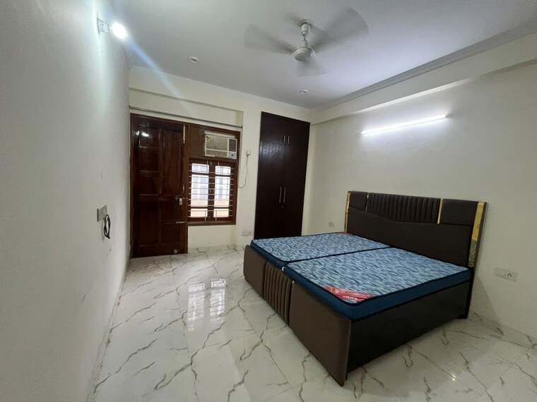 Bedroom, sector 57 3 Bedroom 2200 Sq.Ft. Builder Floor In Sector 57 Gurgaon 10699319