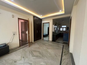 Room in 3 BHK Builder Floor at Sector 57 – for Rent