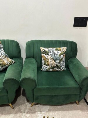 Living Room in 3 BHK Builder Floor at Sector 45 – for Rent