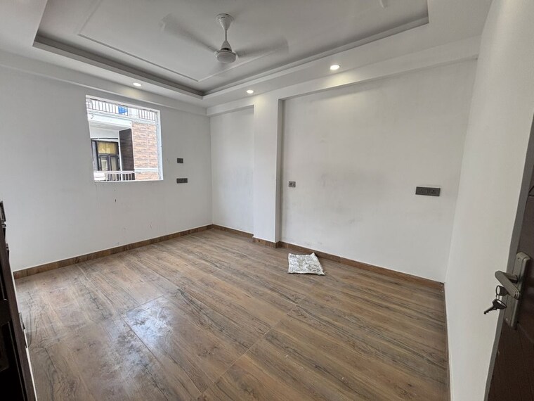 Room, chattarpur 3 Bedroom 135 Sq.Yd. Builder Floor In Chattarpur Delhi 10699334