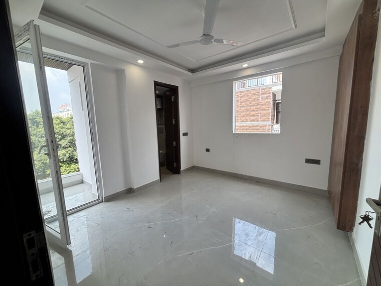undefined, chattarpur 3 Bedroom 135 Sq.Yd. Builder Floor In Chattarpur Delhi 10699334