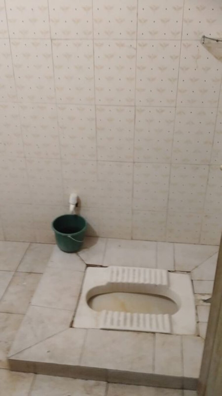 Bathroom, kamta 2 Bedroom 1200 Sq.Ft. Independent House In Kamta Lucknow 10699346