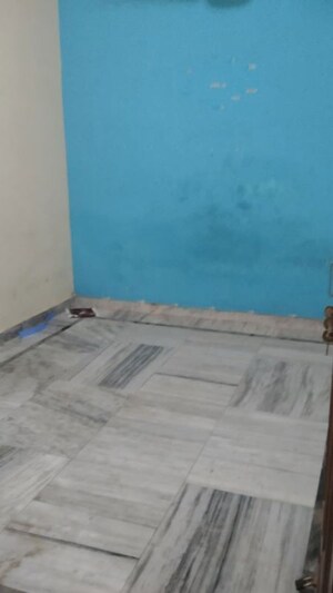 Room in 2 BHK Independent House at Kamta – for Rent