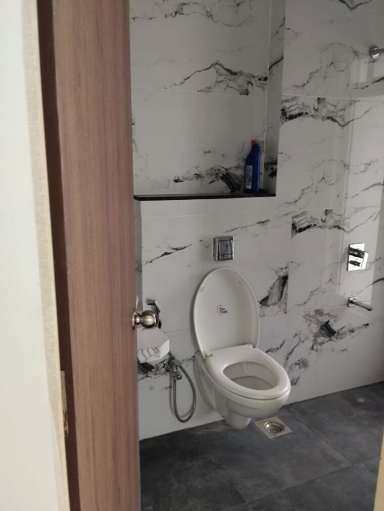 Washroom, vora-centrico 3.5 Bedroom 1300 Sq.Ft. Apartment In Malad West Mumbai 10699352
