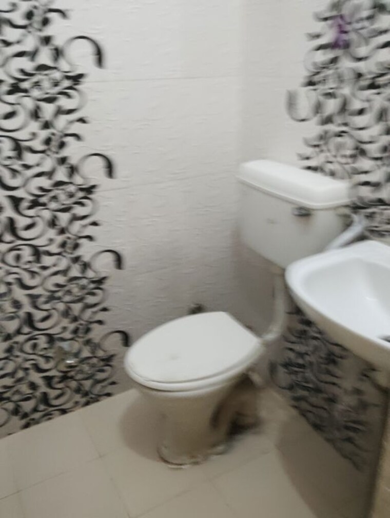 Bathroom, rudraksh-woodland-paradise 2 Bedroom 700 Sq.Ft. Apartment In Kursi Road Lucknow 10699357