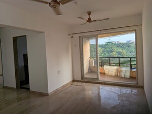 Room in 2 BHK Apartment at Shrishti Synchronicity, Chandivali – for Rent