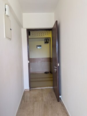 2 BHK Apartment – Entrance View at Shrishti Synchronicity, Chandivali - for Rent