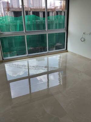 Room in 2 BHK Apartment at Vora Centrico, Malad West – for Rent
