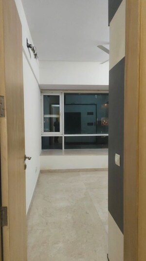 Room in 2 BHK Apartment at Beverly Park, Nerul – for Rent