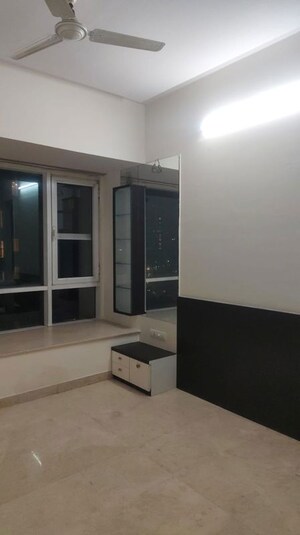 Room in 2 BHK Apartment at Beverly Park, Nerul – for Rent