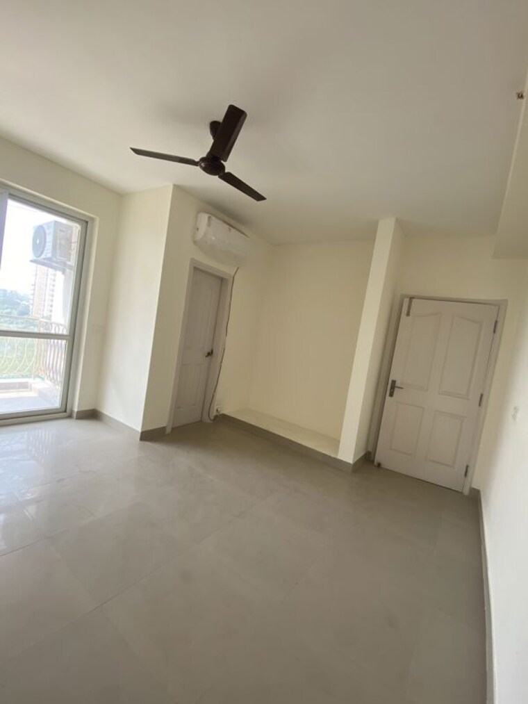 undefined, bptp-park-prime 5 Bedroom 2200 Sq.Ft. Apartment In Sector 66 Gurgaon 10699385