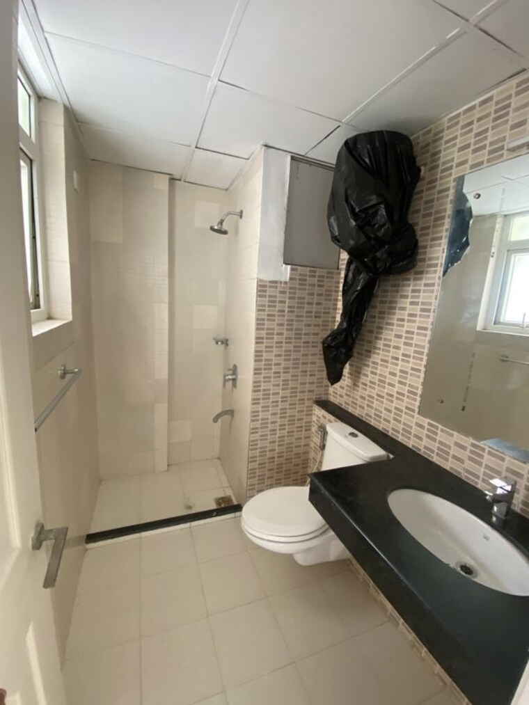 Team Area, bptp-park-prime 5 Bedroom 2200 Sq.Ft. Apartment In Sector 66 Gurgaon 10699385