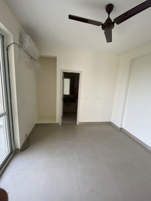 Furnished Amenities in 5 BHK Apartment at BPTP Park Prime, Sector 66 – for Rent