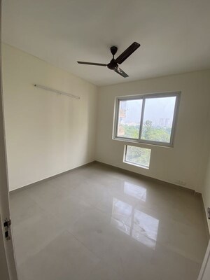 Room in 5 BHK Apartment at BPTP Park Prime, Sector 66 – for Rent